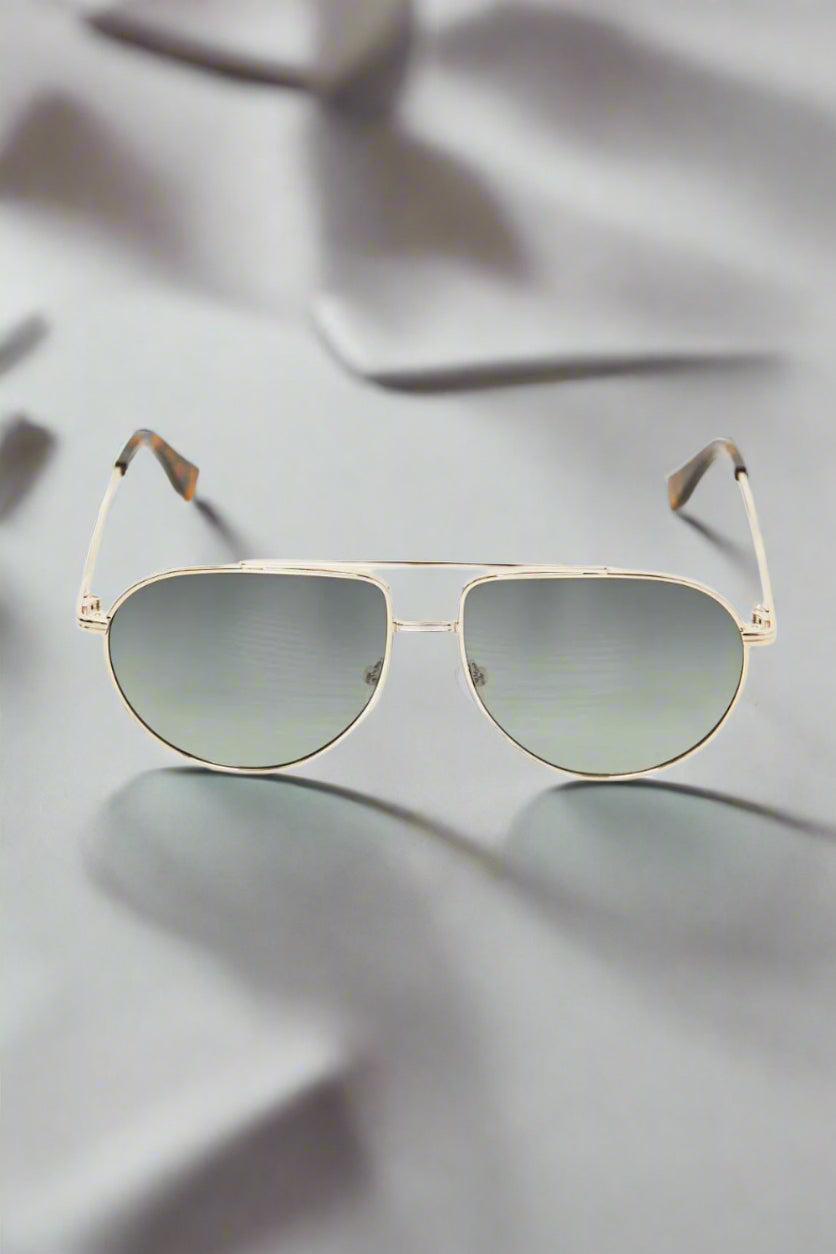 7b8f813ed8e649f78954a132a470ed5c-Max